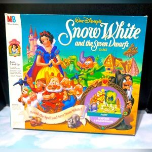 WALT DISNEY'S VINTAGE 1992 SNOW WHITE AND THE SEVEN DWARFS 3-D BOARD GAME
